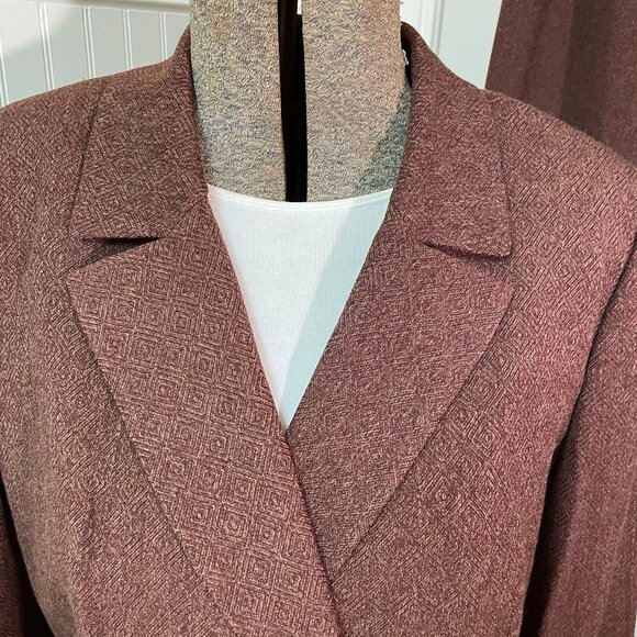 Collections for LeSuit Size 14 Brown Suit with maxi skirt and jacket - Picture 6 of 12